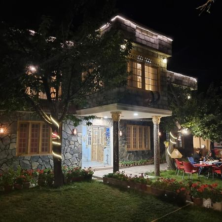 Sehrish Guest House Скарду Екстериор снимка