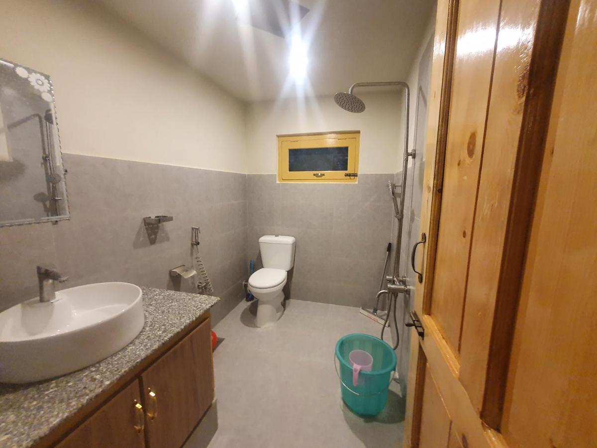 Sehrish Guest House Скарду Екстериор снимка