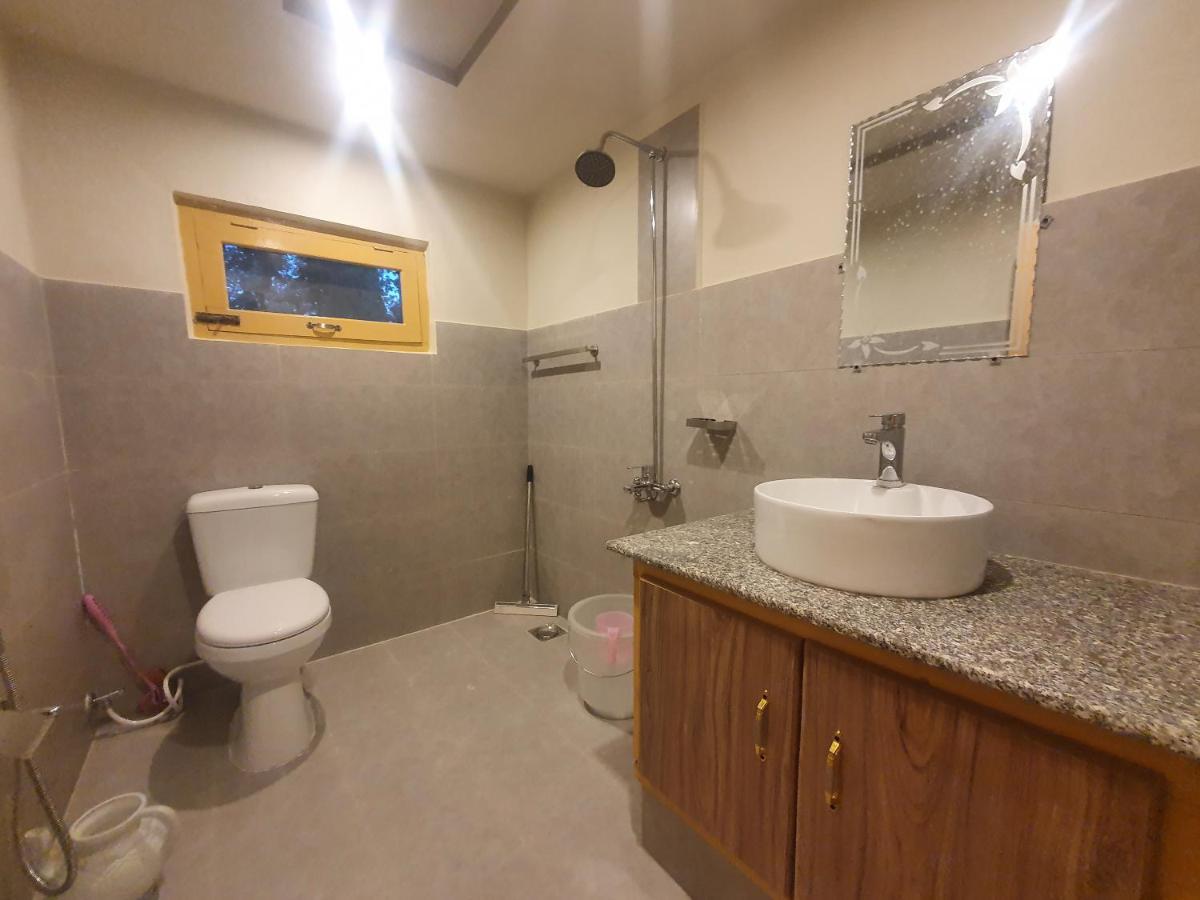 Sehrish Guest House Скарду Екстериор снимка
