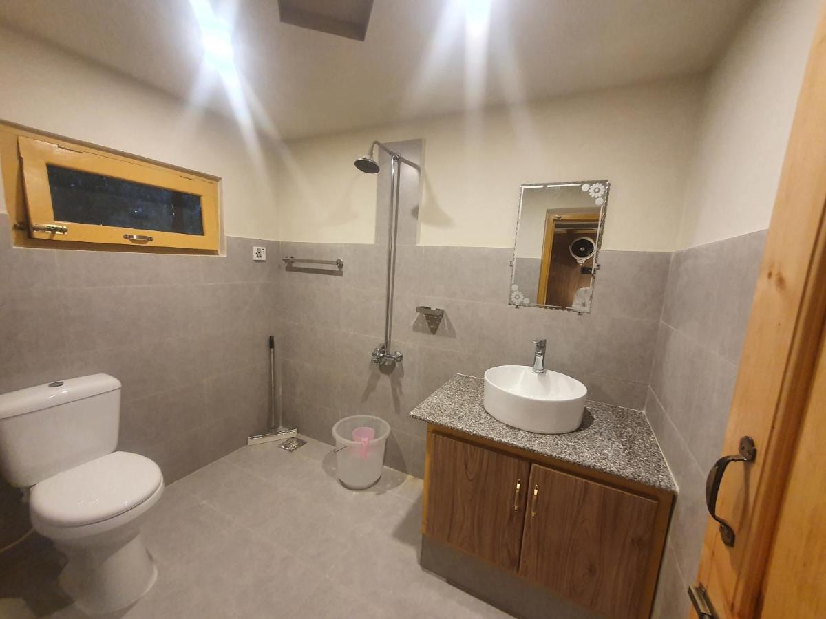 Sehrish Guest House Скарду Екстериор снимка