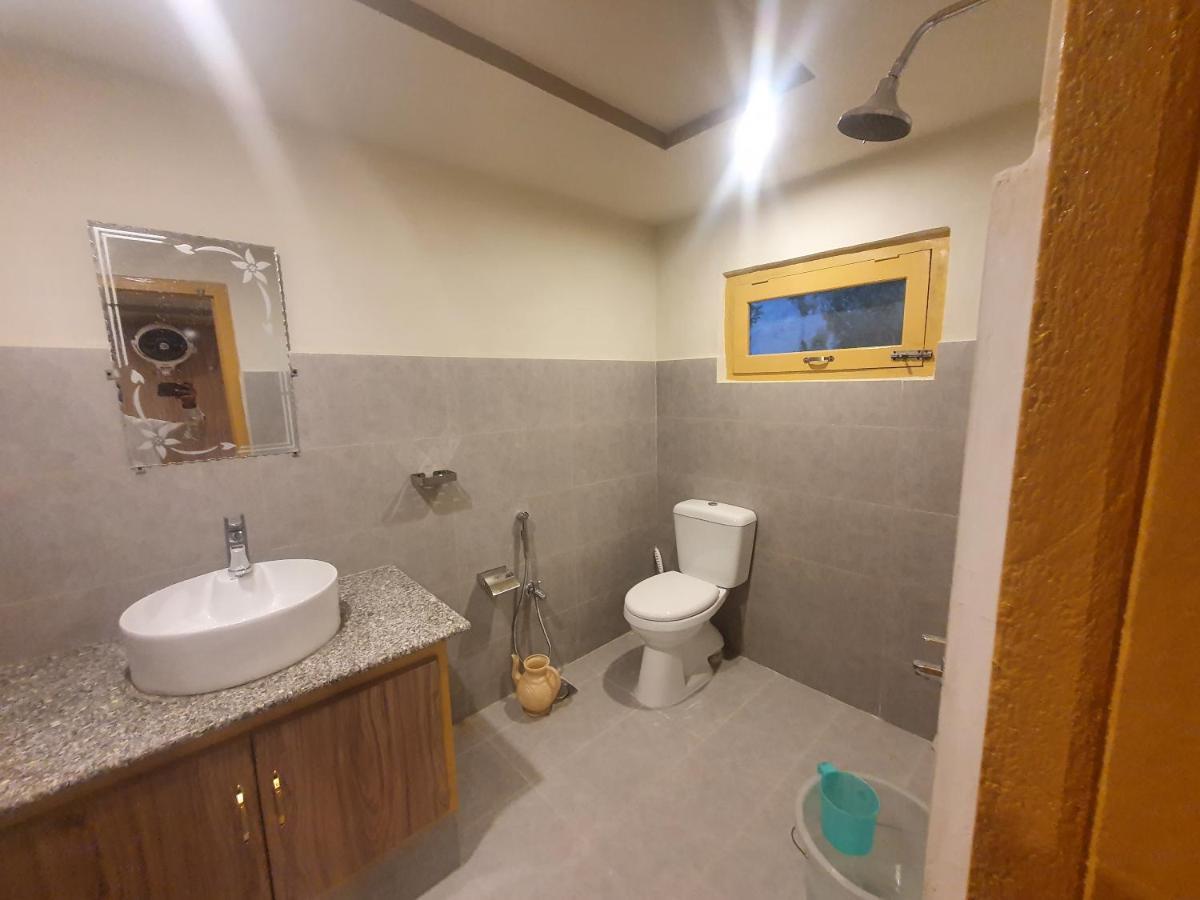 Sehrish Guest House Скарду Екстериор снимка