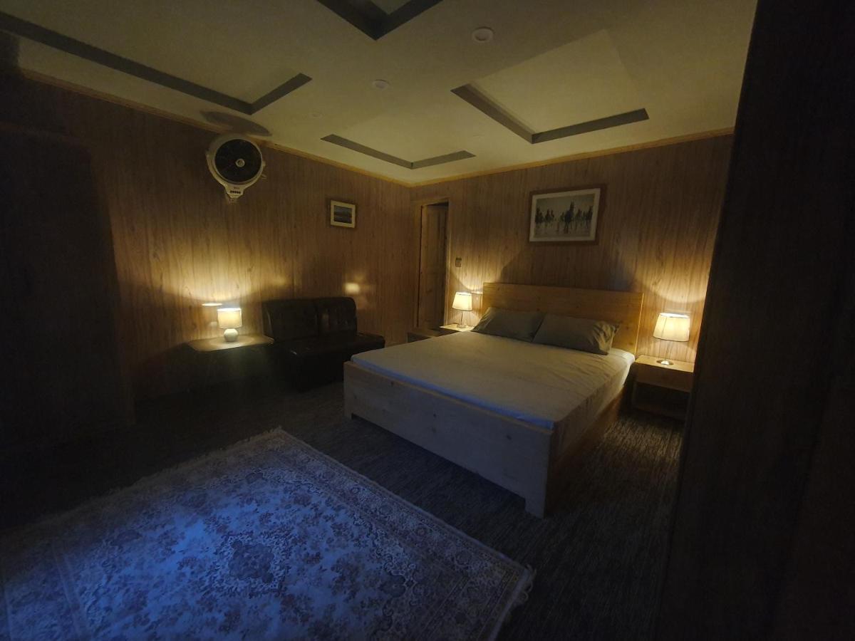 Sehrish Guest House Скарду Екстериор снимка