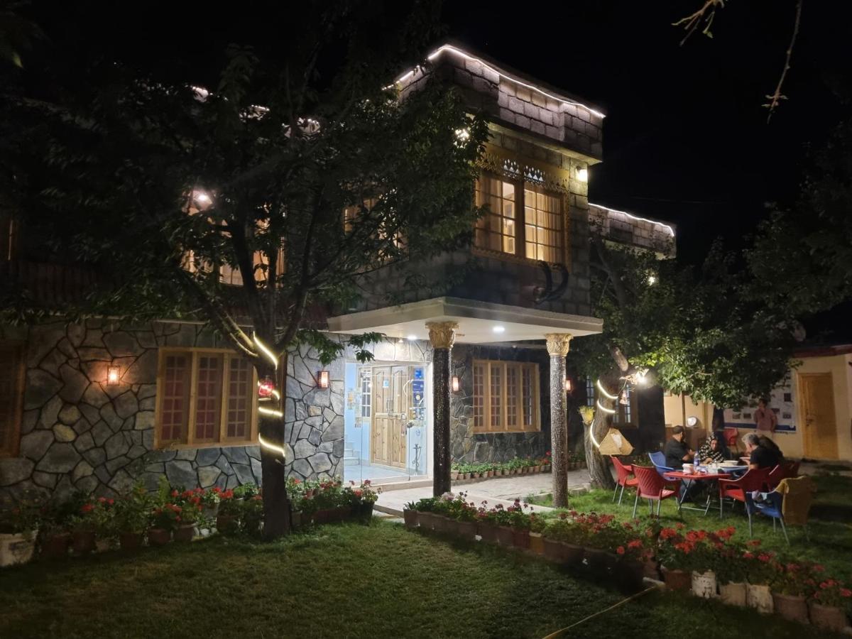 Sehrish Guest House Скарду Екстериор снимка
