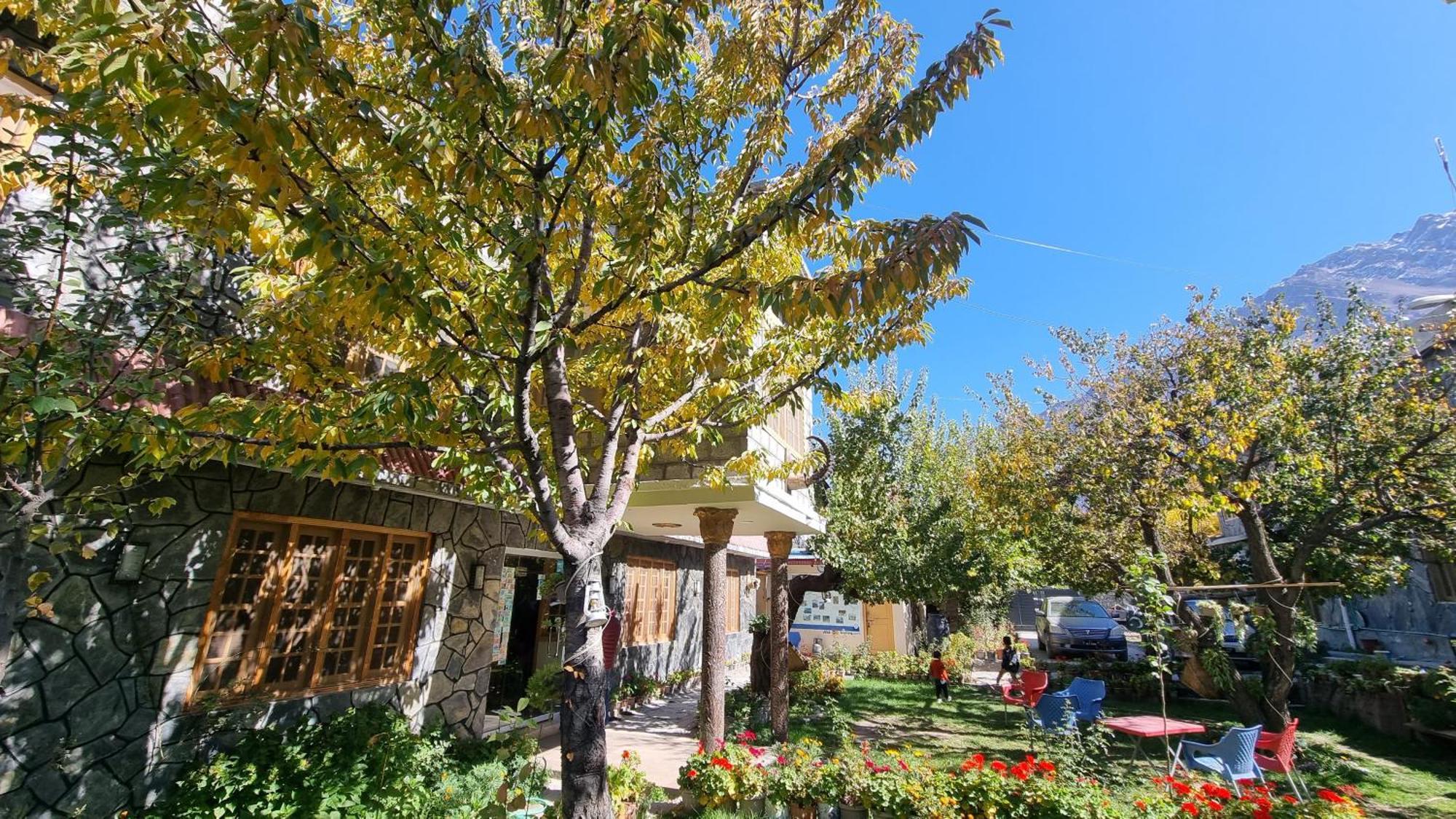 Sehrish Guest House Скарду Екстериор снимка